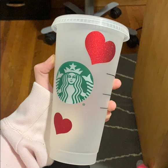 Starbucks Accessories - Glittery red hearts Starbucks reusable cups
